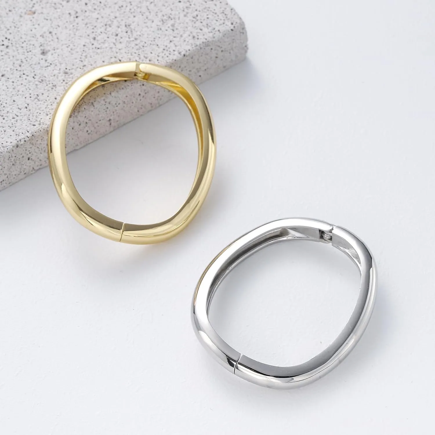 2pcs Gold Bangle Bracelets for Women, Trendy Hinged Cuff Open Wide Chunky Gold Bracelet Stack Arm Cuff Jewelry for Women