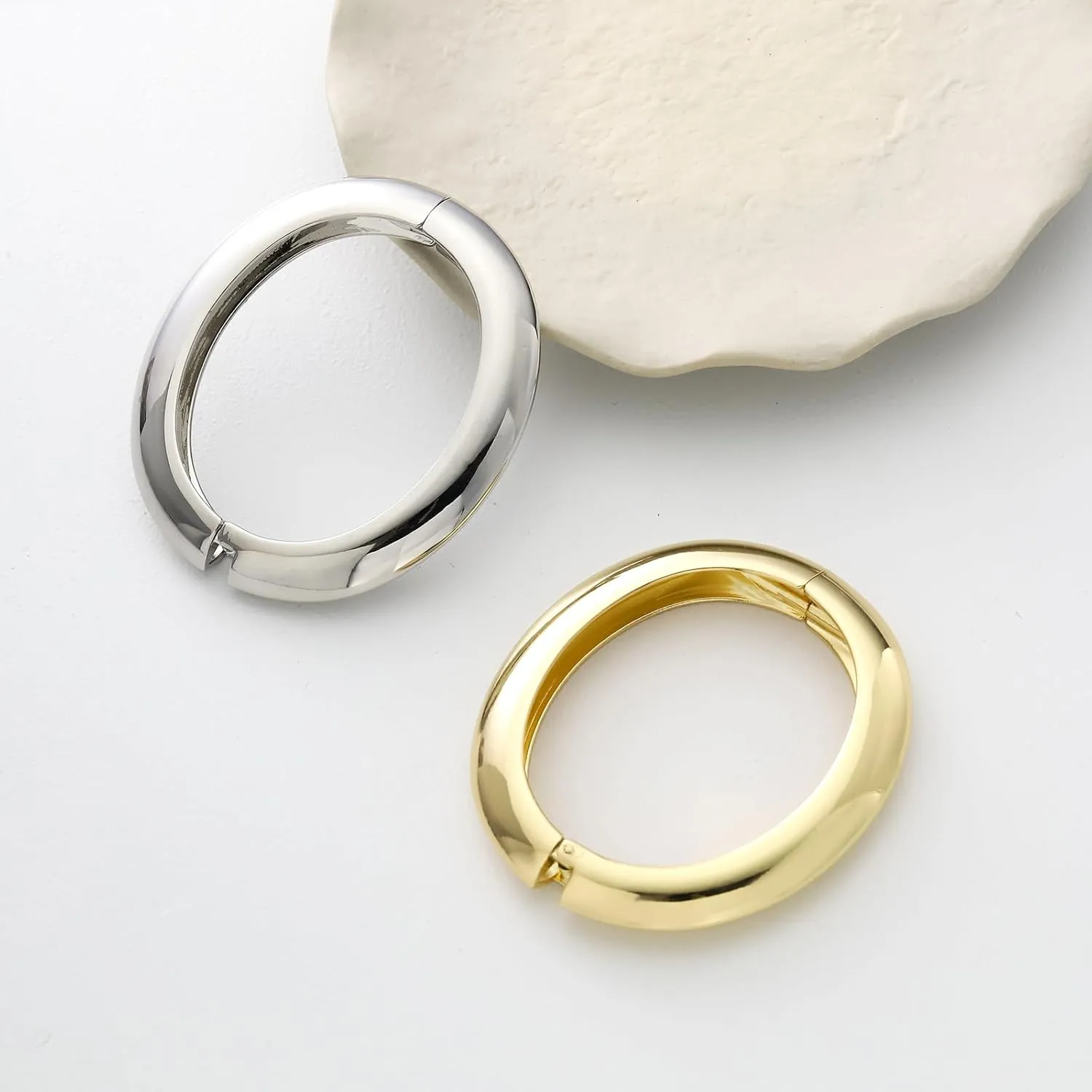 2pcs Gold Bangle Bracelets for Women, Trendy Hinged Cuff Open Wide Chunky Gold Bracelet Stack Arm Cuff Jewelry for Women