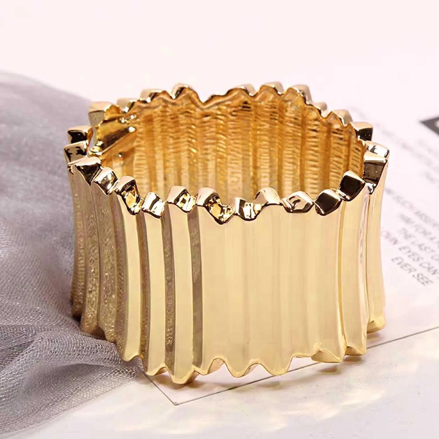 ABJFJE Fashion Exaggerated Geometry Brushed Cuff Hinged Bangle Bracelets Smooth Punk Wide Statement Gold Bangles Bracelet for Women Girls Jewelry Gift Gold Black Two-tone
