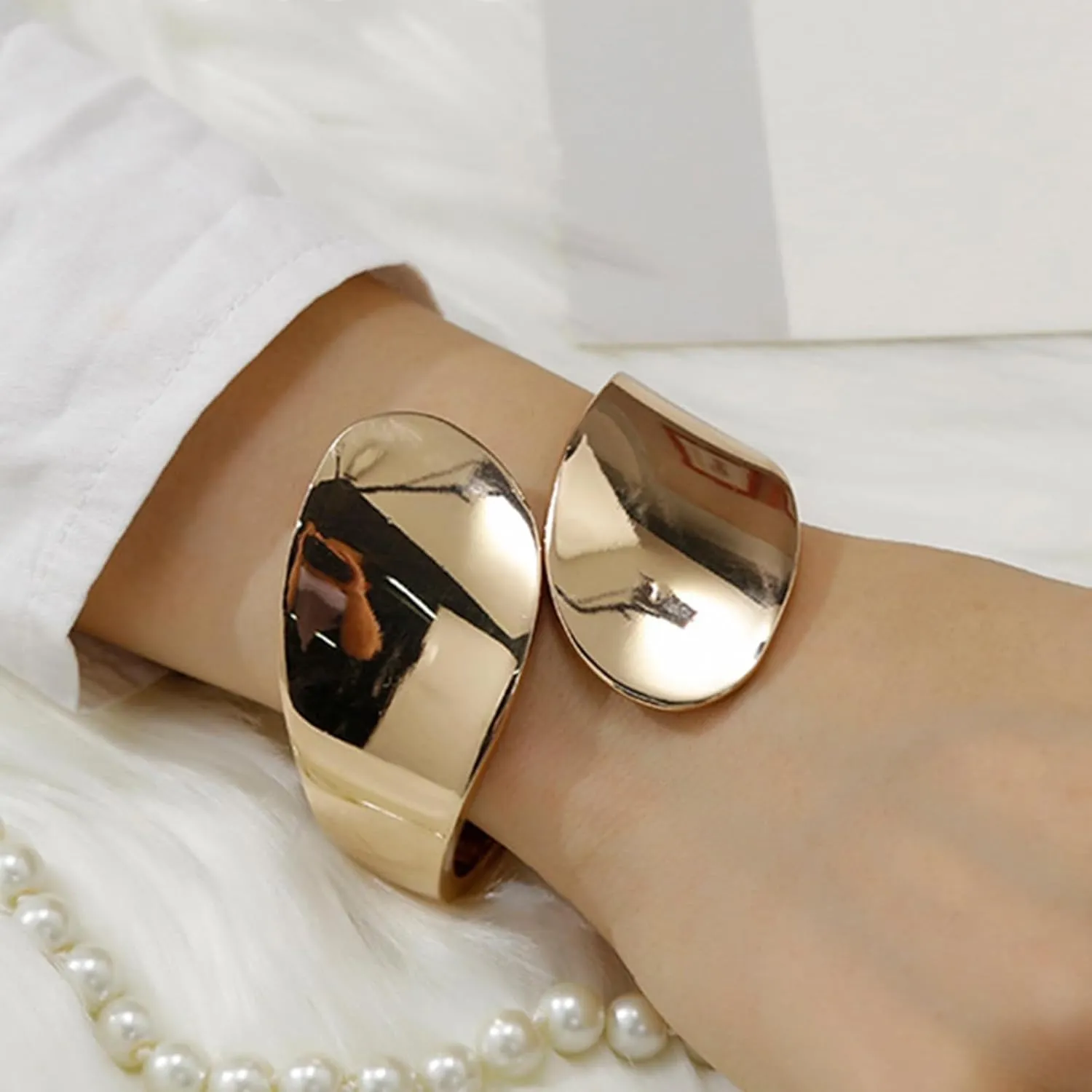 Chunky Gold Bracelets for Women Twisted Spiraled 18K Gold Bangle Bracelet Thick Gold Cuff Bracelets for Women Statement Bracelet