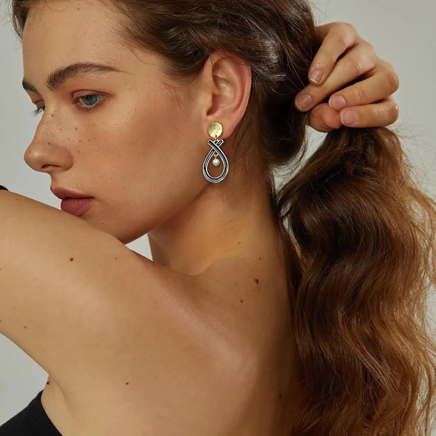 DAZLIME Gold Earrings for Women,14K Crossed Ear Studs Handmade Fish Shaped Geometry Black Drop Earrings,Unique Pearl Dangle Earrings for Women,Bridal Prom Hypoallergenic Fashion Jewelry Gift