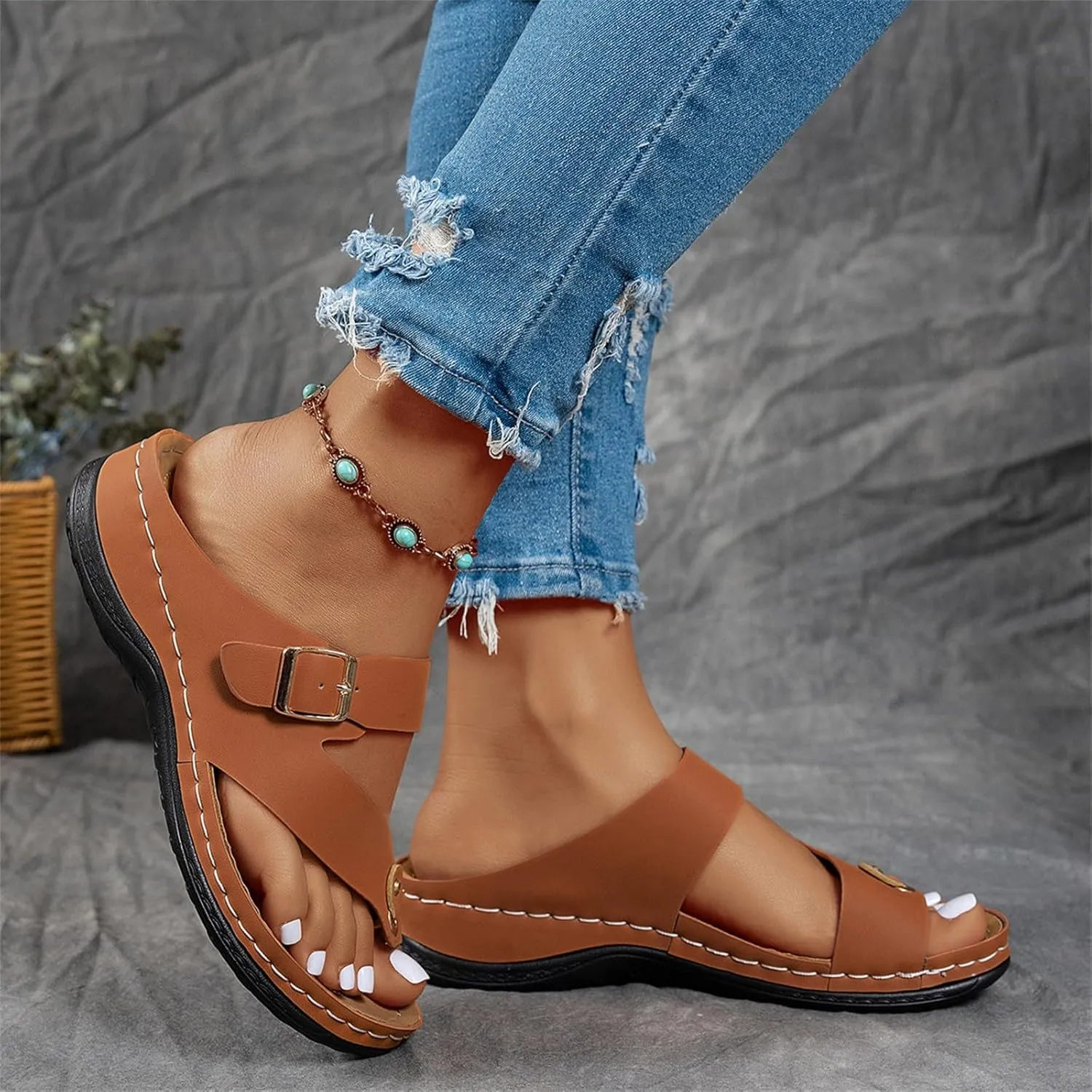 Women's Summer Arch Support Casual Leather Sandals Retro Comfortable Ring Toe Belt Buckle Wedge Flat Beach Sandals Walking Shoes